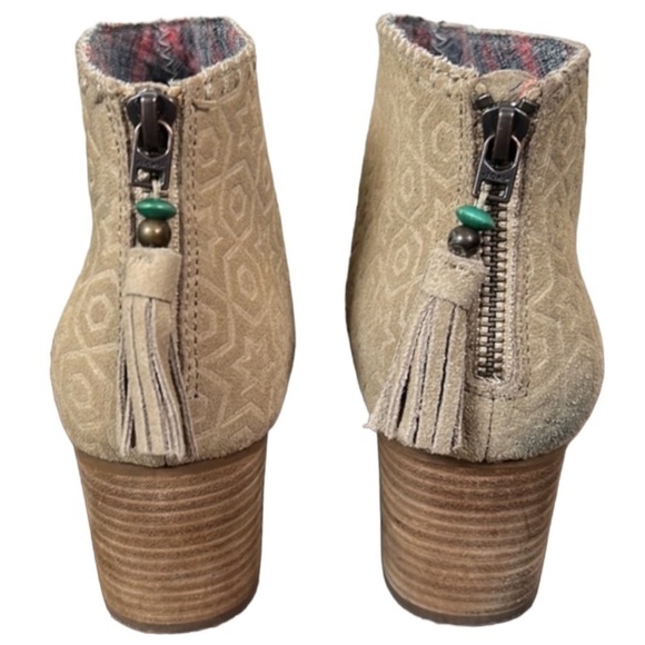 Toms Leila Suede Embossed Ankle Booties Size 9.5 - Picture 4 of 12